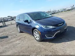 2C4RC1H72JR332969 2018 CHRYSLER PACIFICA