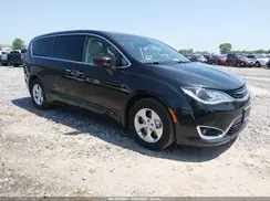 2C4RC1H73HR765081 2017 CHRYSLER PACIFICA