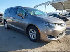 2C4RC1H73JR126947 2018 CHRYSLER PACIFICA