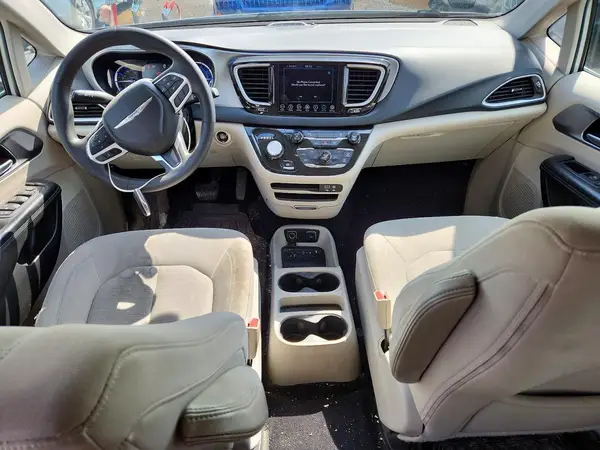2C4RC1H73JR129671 2018 CHRYSLER PACIFICA - Image 8