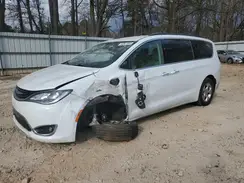 2C4RC1H73JR143246 2018 CHRYSLER PACIFICA
