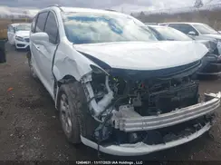 2C4RC1H73JR175677 2018 CHRYSLER PACIFICA