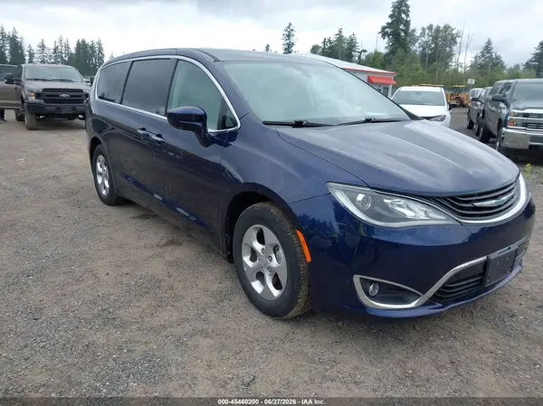 2C4RC1H73JR276248 2018 CHRYSLER PACIFICA - Image 1