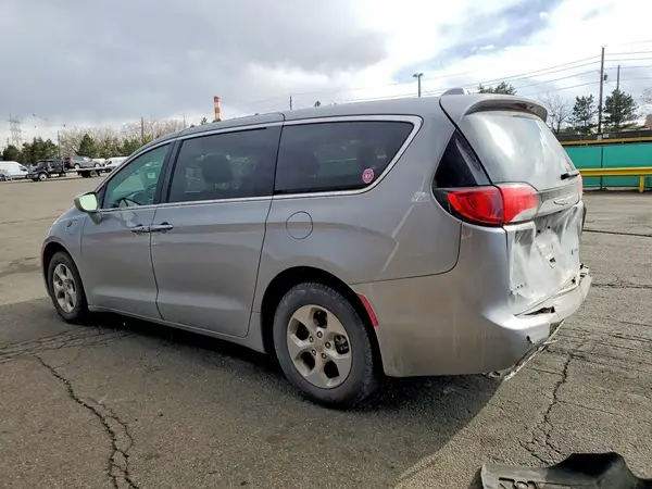 2C4RC1H73KR657731 2019 CHRYSLER PACIFICA - Image 2
