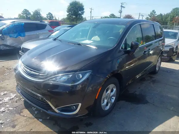 2C4RC1H74JR155485 2018 CHRYSLER PACIFICA - Image 2