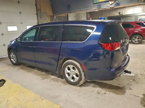 2C4RC1H74JR230590 2018 CHRYSLER PACIFICA - Image 2