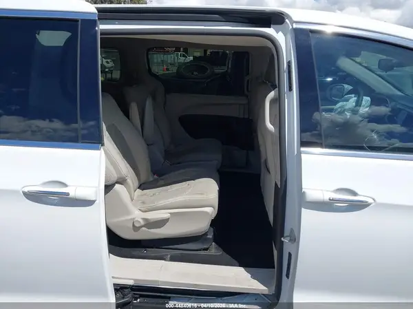 2C4RC1H74JR365164 2018 CHRYSLER PACIFICA - Image 8