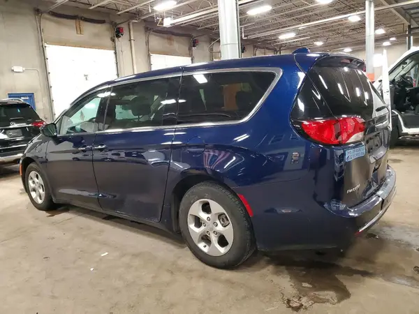 2C4RC1H75JR195283 2018 CHRYSLER PACIFICA - Image 2