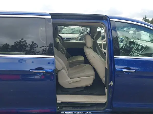 2C4RC1H75JR276249 2018 CHRYSLER PACIFICA - Image 8