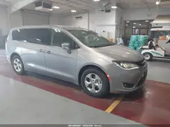2C4RC1H76HR765091 2017 CHRYSLER PACIFICA