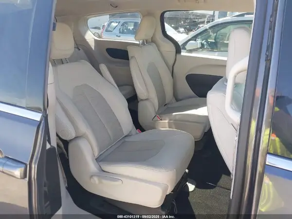 2C4RC1H76JR124996 2018 CHRYSLER PACIFICA - Image 8