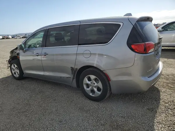 2C4RC1H76JR126912 2018 CHRYSLER PACIFICA - Image 2