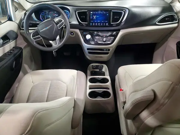 2C4RC1H76JR236715 2018 CHRYSLER PACIFICA - Image 8