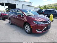 2C4RC1H76JR248329 2018 CHRYSLER PACIFICA