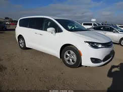 2C4RC1H76KR508777 2019 CHRYSLER PACIFICA
