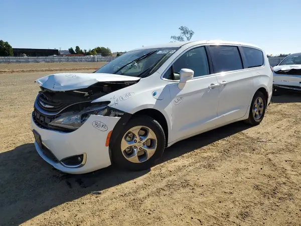 2C4RC1H76KR738674 2019 CHRYSLER PACIFICA - Image 1