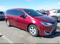 2C4RC1H77JR126904 2018 CHRYSLER PACIFICA