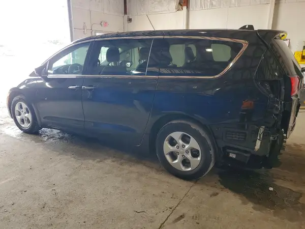 2C4RC1H77JR126997 2018 CHRYSLER PACIFICA - Image 2