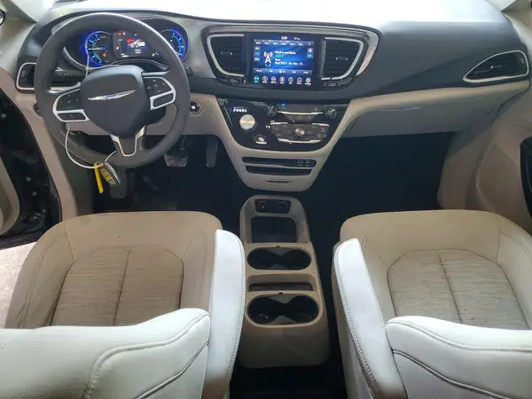 2C4RC1H77JR126997 2018 CHRYSLER PACIFICA - Image 8
