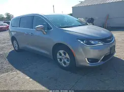 2C4RC1H77JR158297 2018 CHRYSLER PACIFICA