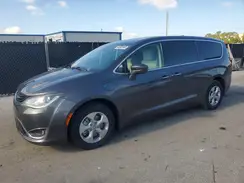 2C4RC1H77JR163631 2018 CHRYSLER PACIFICA