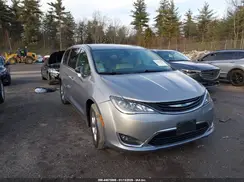 2C4RC1H77JR194782 2018 CHRYSLER PACIFICA