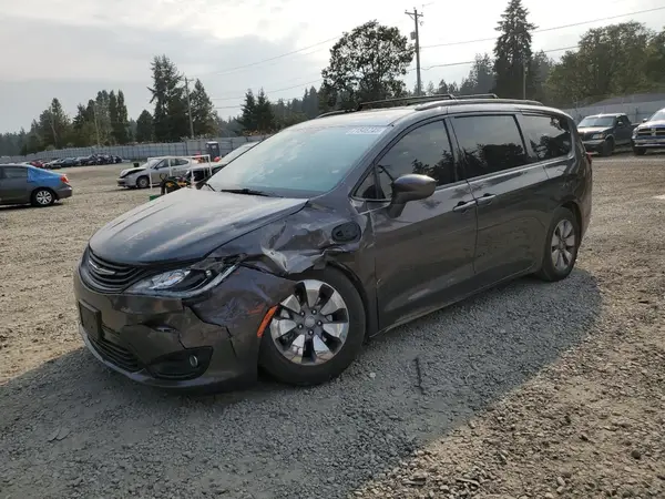 2C4RC1H77JR318257 2018 CHRYSLER PACIFICA - Image 1