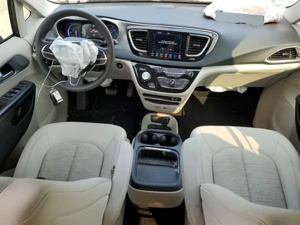 2C4RC1H77JR318257 2018 CHRYSLER PACIFICA - Image 8
