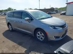 2C4RC1H77JR332952 2018 CHRYSLER PACIFICA