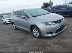 2C4RC1H77JR332966 2018 CHRYSLER PACIFICA