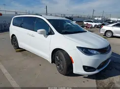 2C4RC1H77KR533042 2019 CHRYSLER PACIFICA