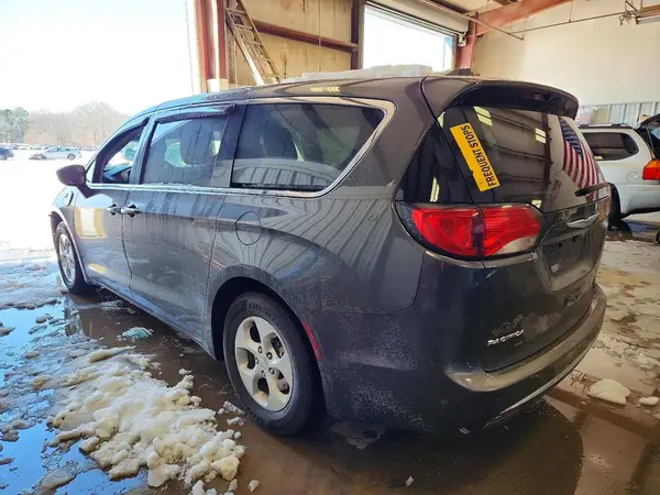 2C4RC1H78JR164514 2018 CHRYSLER PACIFICA - Image 2
