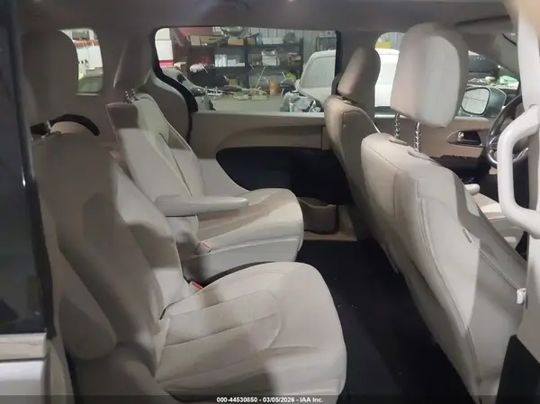 2C4RC1H78JR332961 2018 CHRYSLER PACIFICA - Image 8