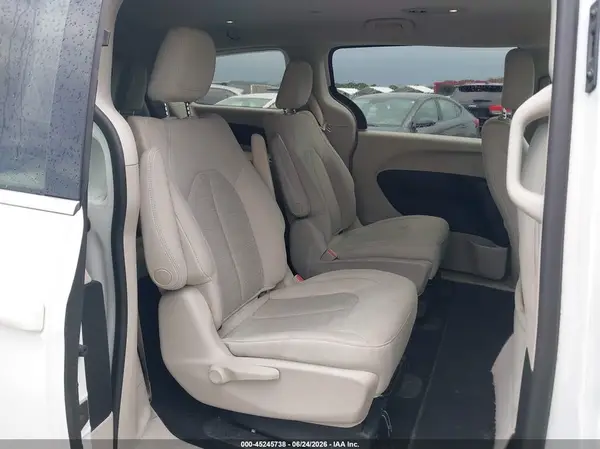 2C4RC1H78JR338467 2018 CHRYSLER PACIFICA - Image 8