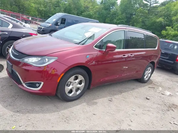 2C4RC1H78LR211057 2020 CHRYSLER PACIFICA - Image 2