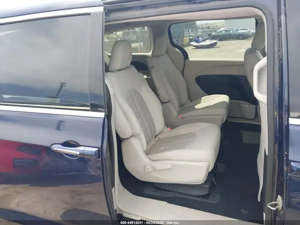 2C4RC1H79JR236546 2018 CHRYSLER PACIFICA - Image 8