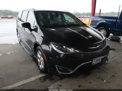 2C4RC1H79JR253265 2018 CHRYSLER PACIFICA