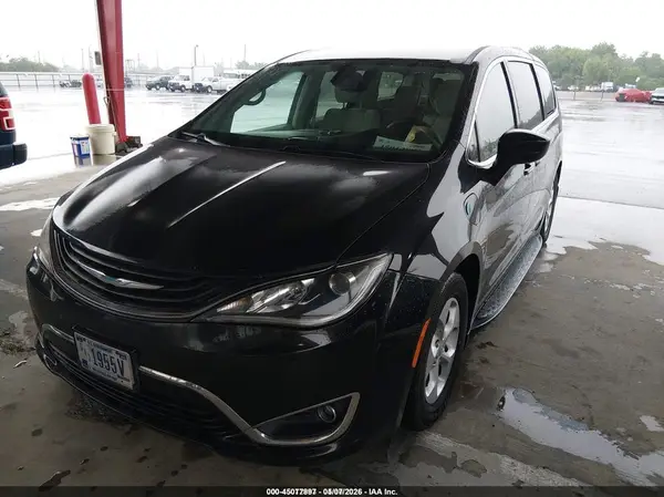 2C4RC1H79JR253265 2018 CHRYSLER PACIFICA - Image 2