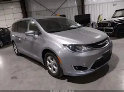2C4RC1H79JR332967 2018 CHRYSLER PACIFICA
