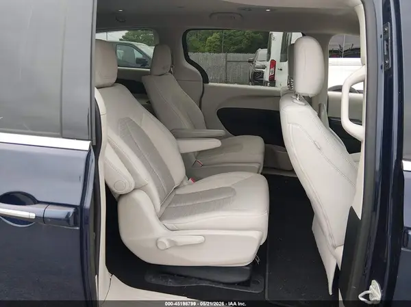 2C4RC1H79KR526822 2019 CHRYSLER PACIFICA - Image 8