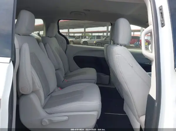 2C4RC1H79KR655708 2019 CHRYSLER PACIFICA - Image 8