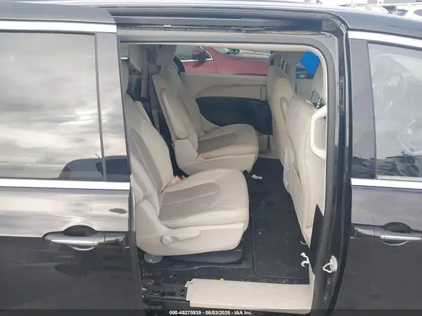 2C4RC1H7XJR118604 2018 CHRYSLER PACIFICA - Image 8