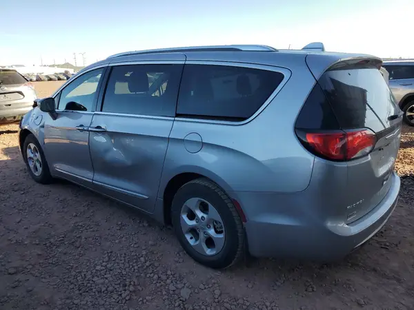 2C4RC1L70JR105710 2018 CHRYSLER PACIFICA - Image 2