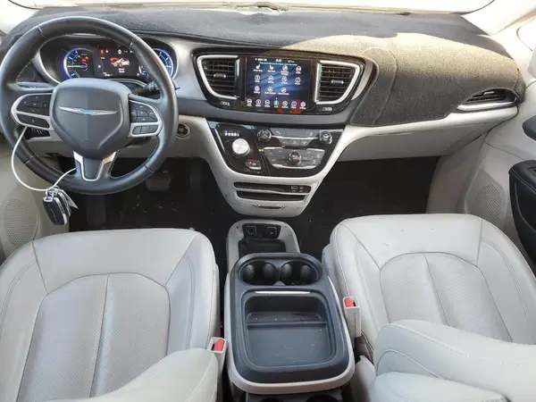 2C4RC1L70JR105710 2018 CHRYSLER PACIFICA - Image 8