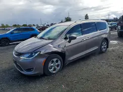 2C4RC1L70JR118361 2018 CHRYSLER PACIFICA