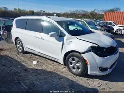 2C4RC1L70JR163624 2018 CHRYSLER PACIFICA