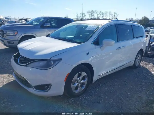 2C4RC1L70JR163624 2018 CHRYSLER PACIFICA - Image 2