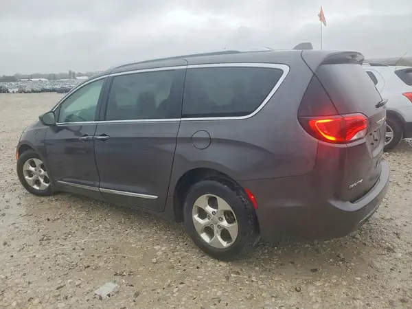 2C4RC1L70JR175613 2018 CHRYSLER PACIFICA - Image 2
