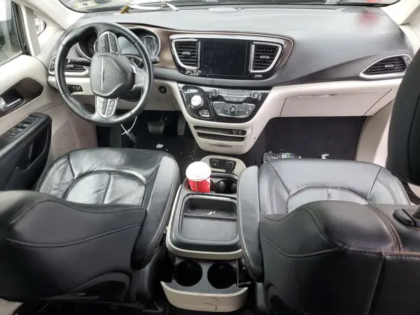 2C4RC1L70JR178429 2018 CHRYSLER PACIFICA - Image 8