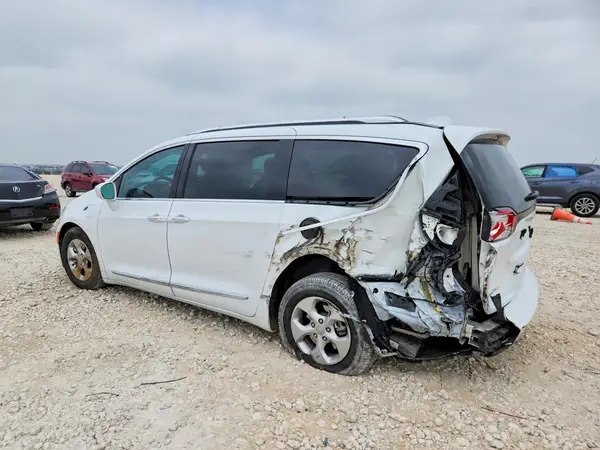 2C4RC1L70JR183646 2018 CHRYSLER PACIFICA - Image 2